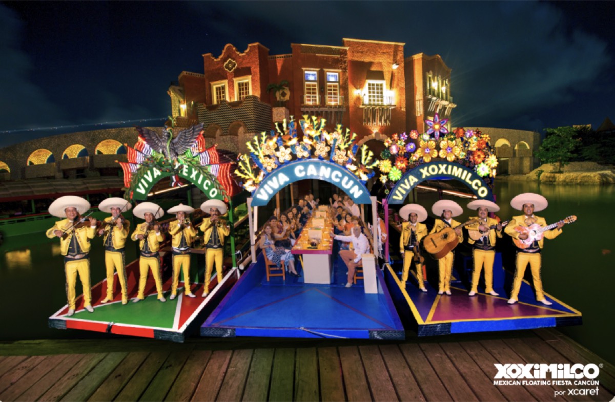 Trajineras y fiesta mexicana en Xoximilco