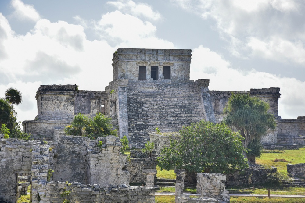 Ruinas de Tulum frente al mar Caribe